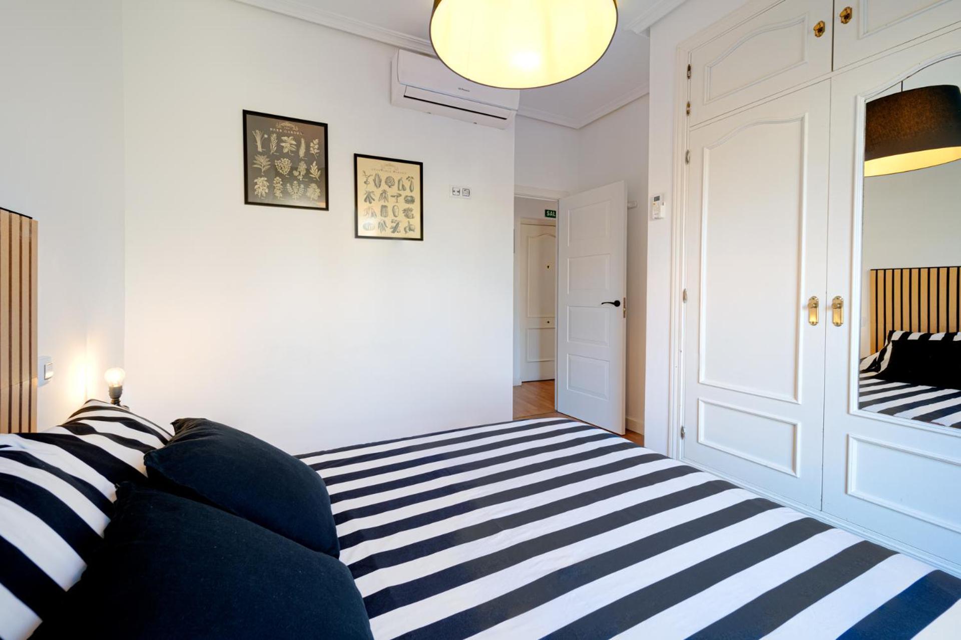 Apartament Glorieta Puerta De Toledo Мадрид Номер фото